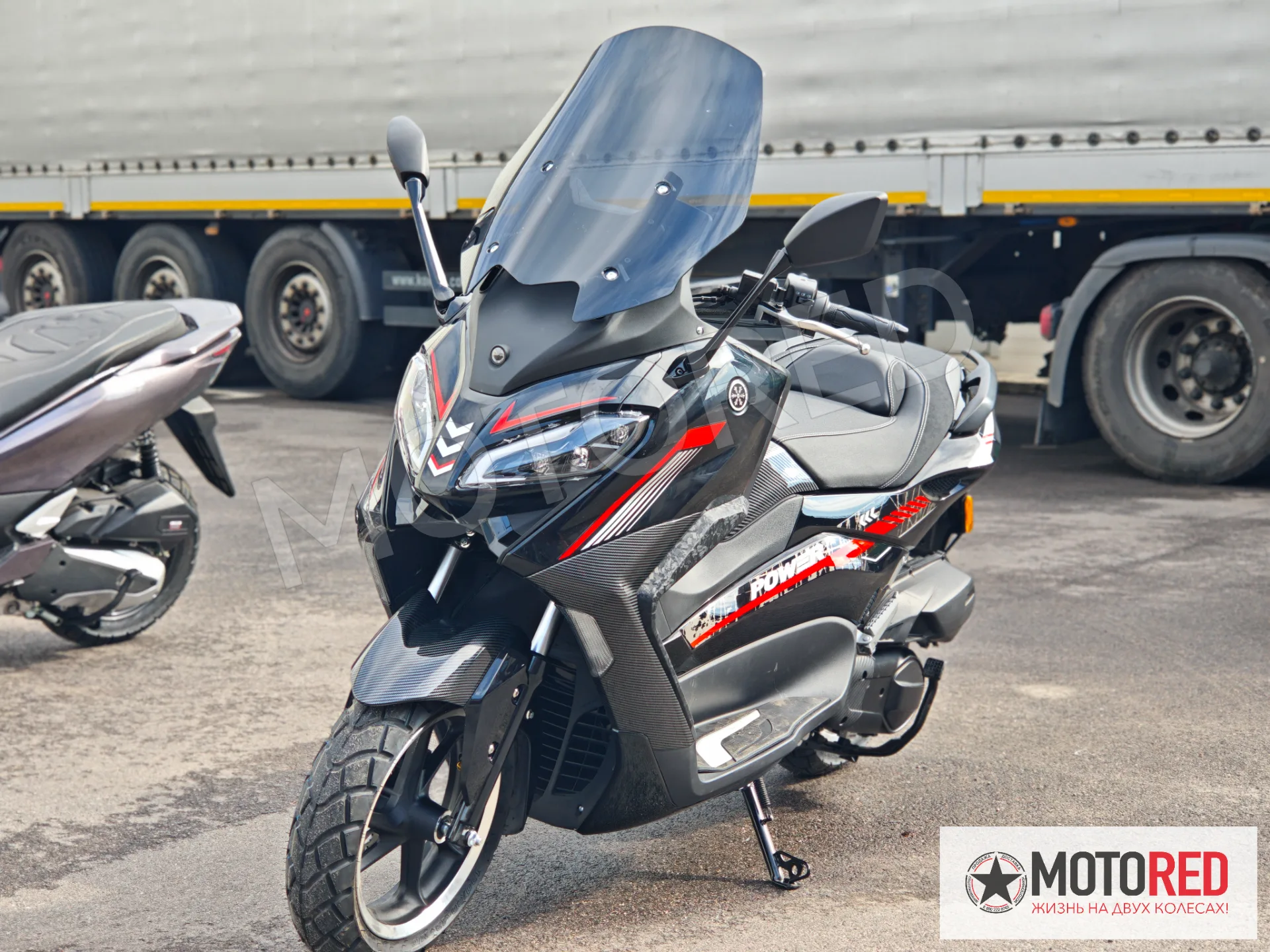 T-MAX 180сс EFI с воздушным охл. — живое фото